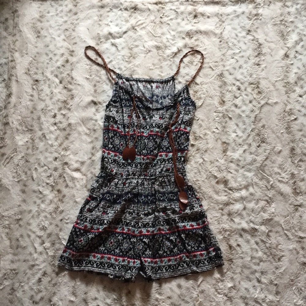 Patterned romper - Picture 3 of 3